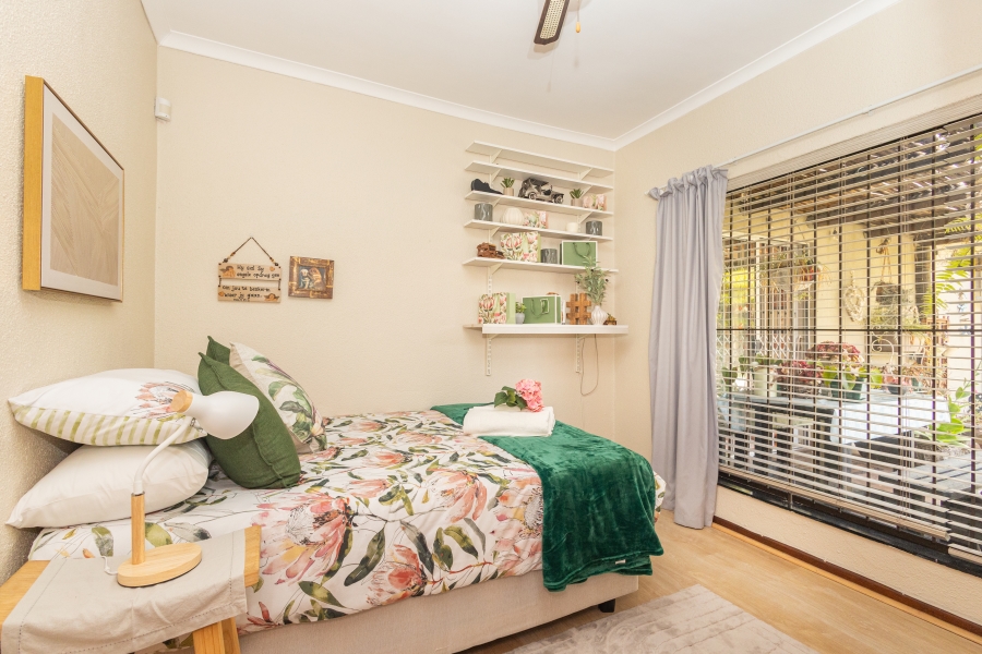 5 Bedroom Property for Sale in Ferndale Western Cape